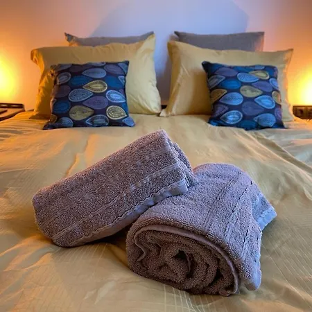 La Vida Bed & Breakfast *